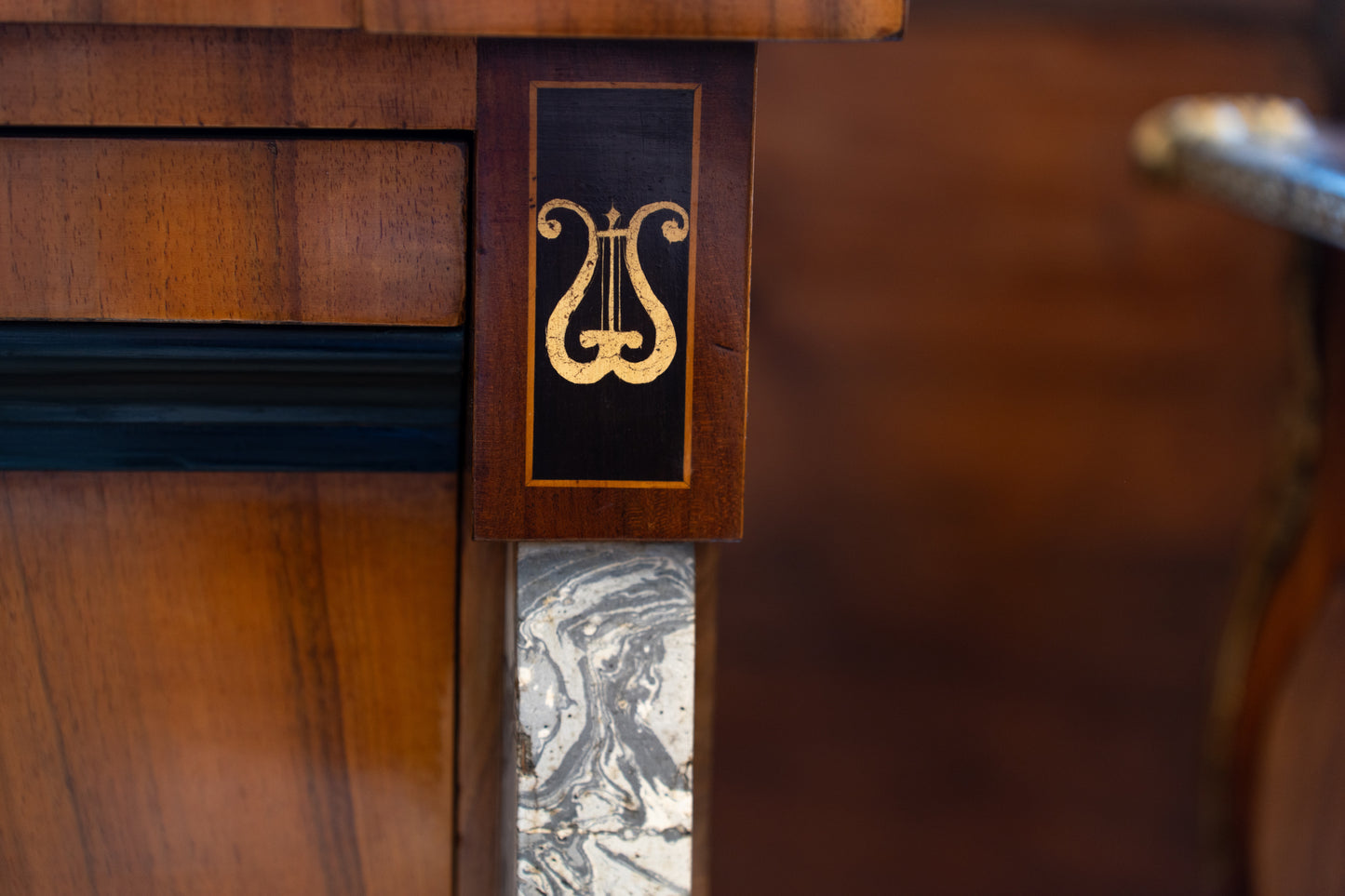 Biedermeier-Kommode